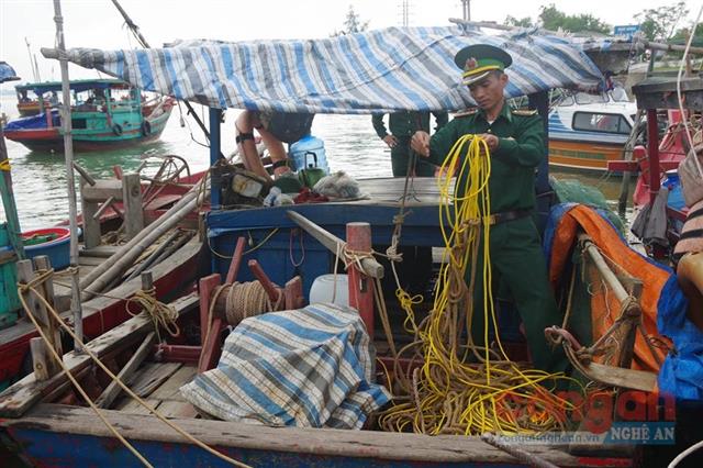Phát hiện, xử lý 14 phương tiện vi phạm các quy định trong khai thác thủy sản