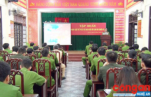 Phổ biển kiến thức pháp luật về PCCC cho CBCS Công an TX Cửa Lò