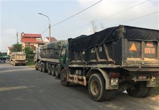 Hà Tĩnh: Bắt giữ 08 xe chở quá tải trọng