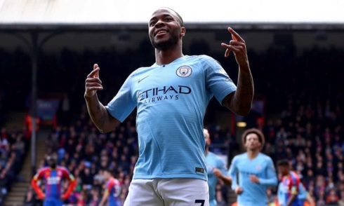 Raheem Sterling lập cú đúp, Man City thắng dễ Crystal Palace