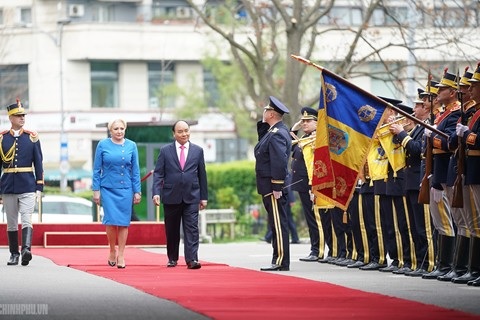 Lễ đón trọng thể Thủ tướng thăm Romania