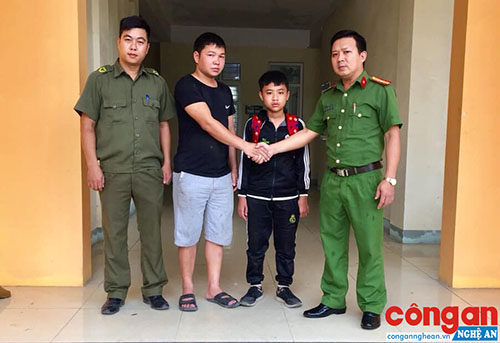 Tìm và đưa cụ già, trẻ em bị lạc trở về nhà an toàn
