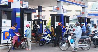 Đề xuất phạt 50 triệu đồng hành vi tự ý điều chỉnh giá bán lẻ xăng dầu