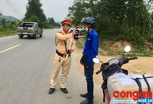 Đảm bảo tốt an toàn giao thông trên tuyến đường Hồ Chí Minh