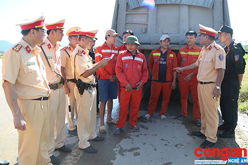 Tăng cường đảm bảo TTATGT dịp lễ 30/4, 01/5