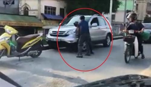 Hành xử côn đồ khi va chạm giao thông