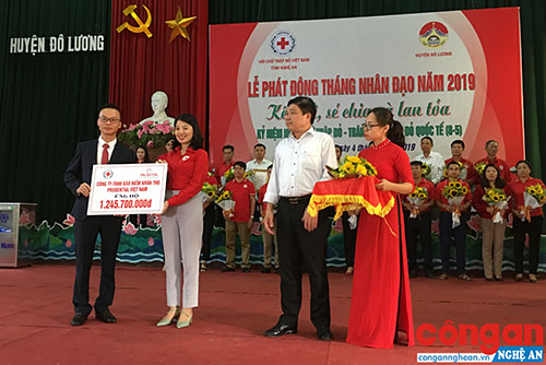 Phấn đấu thực hiện 'Tháng Nhân đạo' vận động ủng hộ trên 5 tỉ đồng