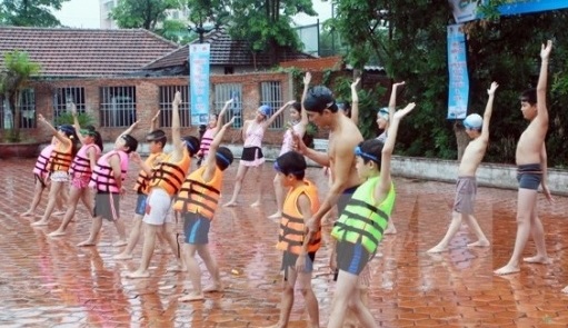 Phòng tránh tai nạn thương tích cho trẻ trong mùa hè