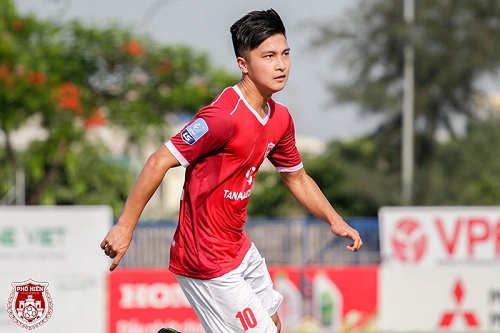 Tiền đạo Martin Lo