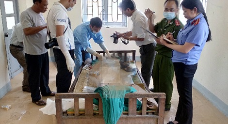 Những người chuyên giải mã vụ án