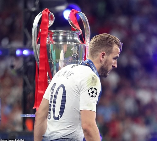 Harry Kane trở lại nhưng không thể giúp Spur vì Liverpool quá mạnh trong trận đấu này.