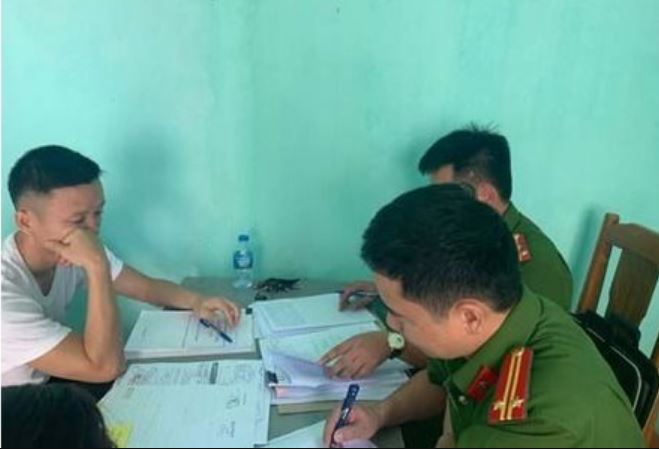 Bắt tạm giam 2 cán bộ Ngân hàng BIDV