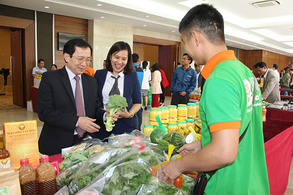 Lan tỏa cuộc vận động 'Người Việt ưu tiên dùng hàng Việt'
