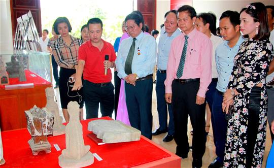 Làm sống lại vẻ đẹp truyền thống của linh vật Việt