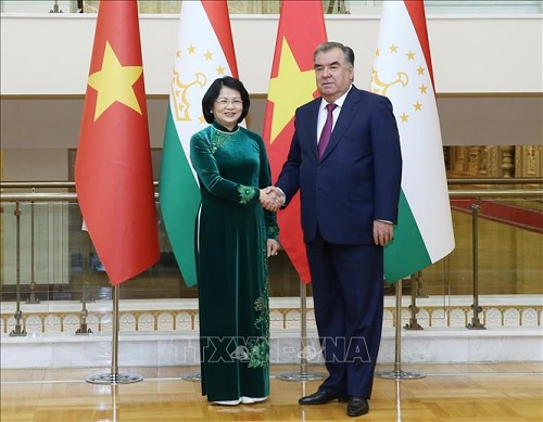 Tăng cường quan hệ song phương và phối hợp với các nước trên các diễn đàn đa phương