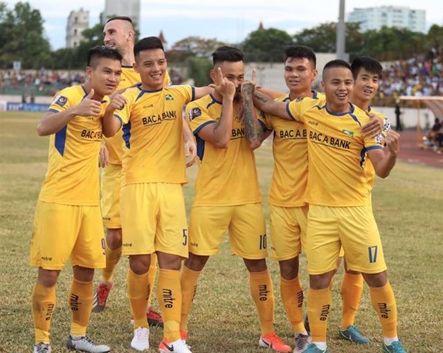 SLNA 3-0 HAGL: Mãn nhãn siêu phẩm