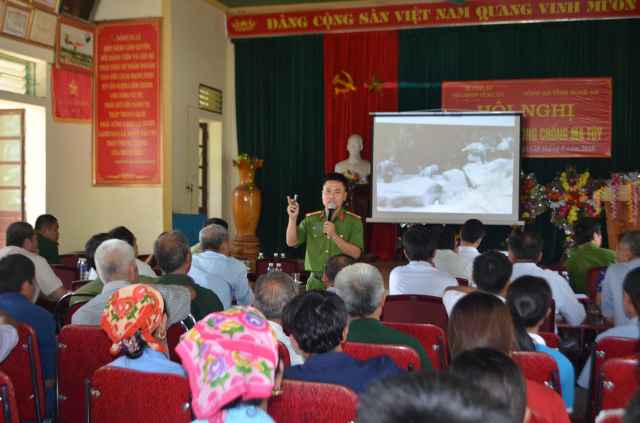 Tăng cường tuyên truyền nâng cao nhận thức cho người dân về đấu tranh phòng, chống tội phạm ma túy
