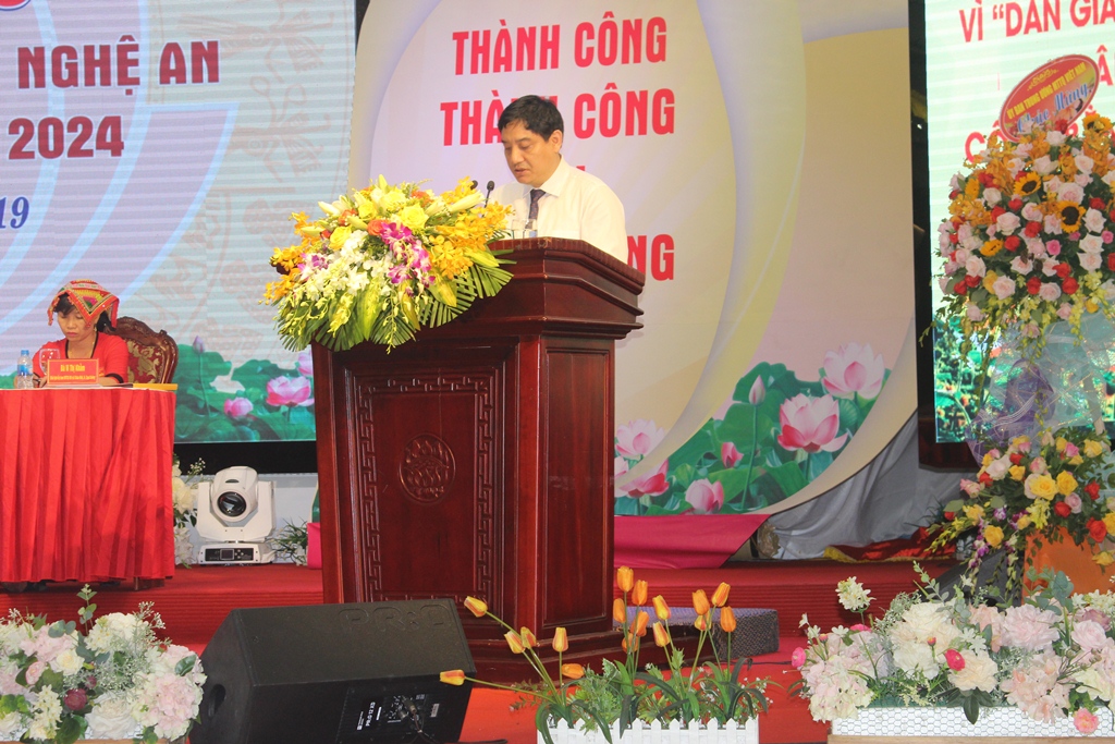 Ông Nguyễn Đắc Vinh, Bí thư Tỉnh ủy phát biểu tại Đại hội