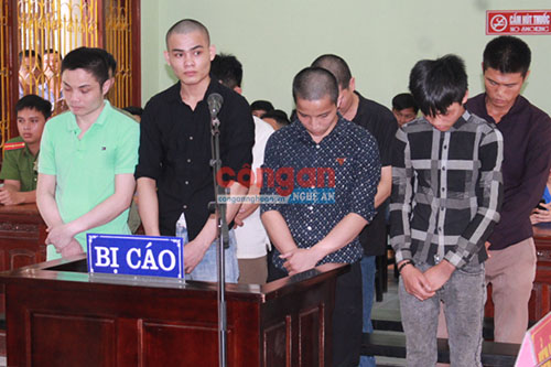 Xét xử nhóm trộm cắp gần 30 tấn thép tại công trường dự án nghìn tỉ