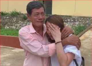 22 năm bặt tích, mẹ làm giấy báo tử, con gái bỗng trở về như mơ
