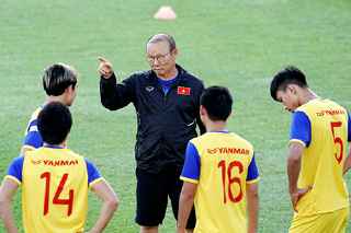Ông Park 'giá' bao nhiêu?