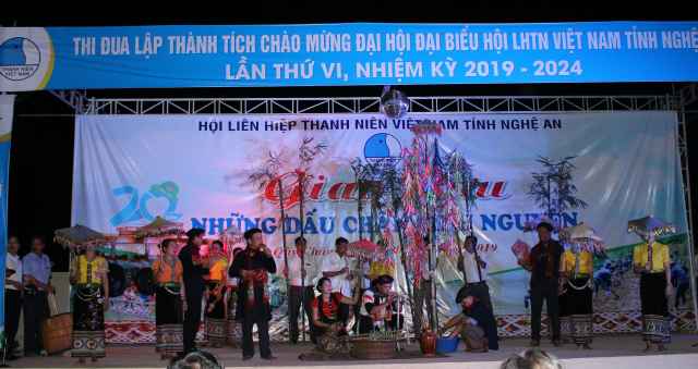 Giao lưu những dấu chân tình nguyện