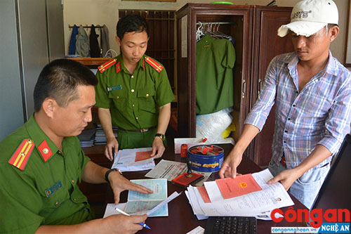 Dựa vào dân để giữ yên địa bàn