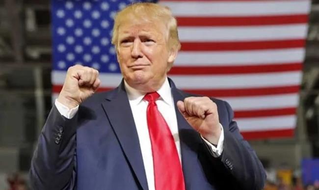 Tổng thống Trump thoát nguy cơ bị luận tội