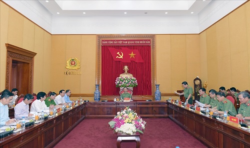 Toàn cảnh cuộc họp.