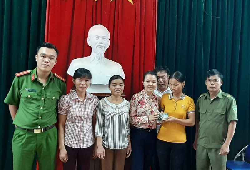Trả lại 50 triệu đồng cho người đánh rơi