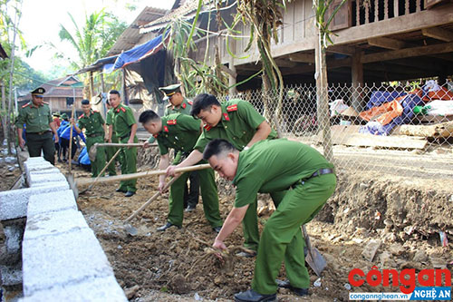 Làm nhiều việc tốt vì dân