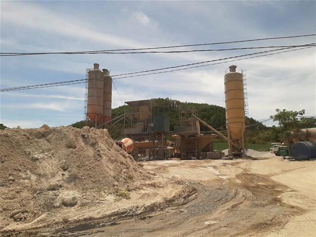Trạm trộn bê tông không phép trên đất nông nghiệp