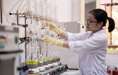 Phát triển đồng bộ KHXHNV, KHTN và các hướng công nghệ ưu tiên ở nước ta trong bối cảnh mới hiện nay