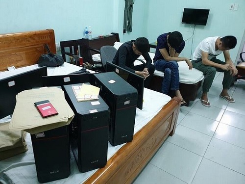 Phát hiện, bắt giữ 28 người Trung Quốc lừa đảo bằng thiết bị công nghệ cao