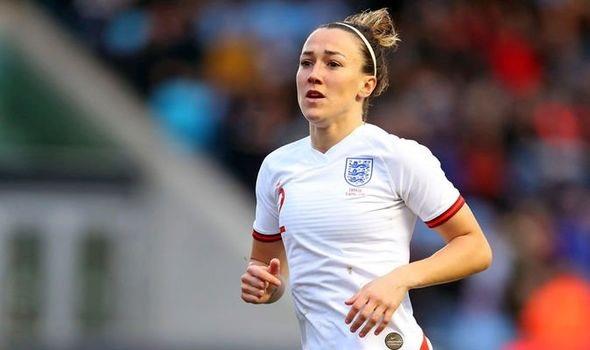 Nữ cầu thủ xuất sắc nhất: Lucy Bronze