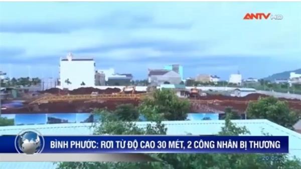 Rơi từ độ cao 30 mét, 2 công nhân bị thương