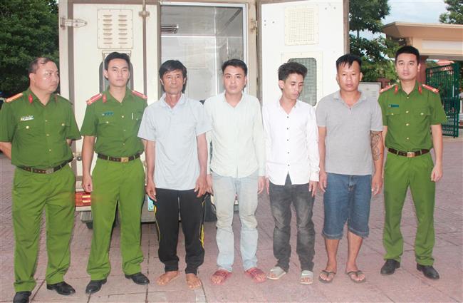 Vượt hàng nghìn km, bắt 6 đối tượng trốn nã