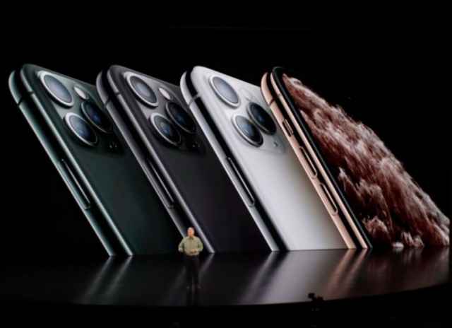 Apple ra mắt iPhone 11, giá từ 699 USD đến 1.099 USD