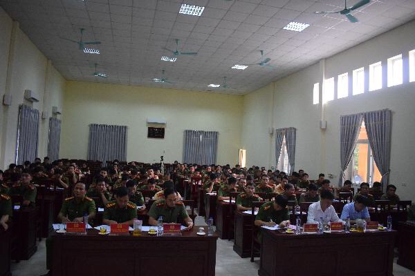 Đại biểu tham dự Hội nghị