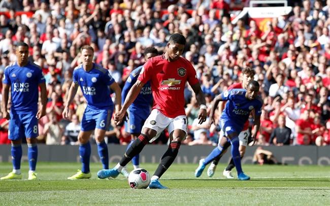 M.U 1-0 Leicester: Phạt đền khởi đầu định đoạt trận đấu