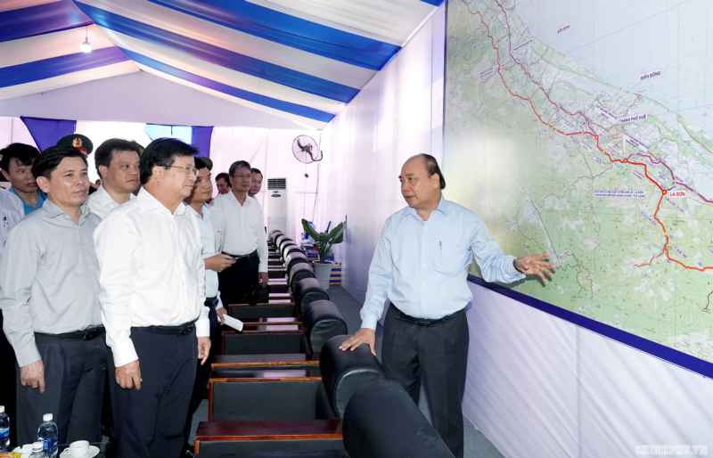 Thủ tướng: Tuyến đầu tiên của cao tốc Bắc-Nam phía Đông phải là hình mẫu