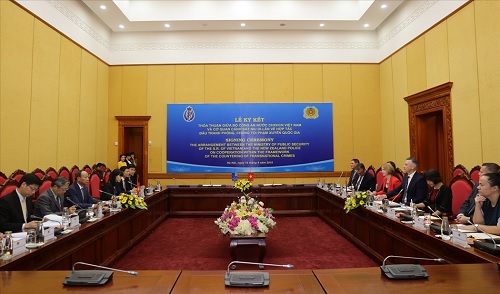 Toàn cảnh hội đàm.