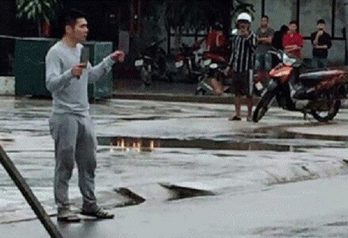 Khống chế đối tượng 'ngáo đá' cầm dao đuổi người đi đường