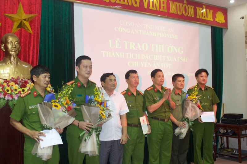 Tổ chức trao thưởng về thành tích đặc biệt xuất sắc của Ban chuyên án '919T'