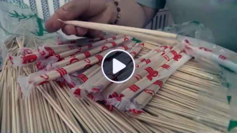 Cảnh giác: Đũa dùng 1 lần - càng trắng càng độc