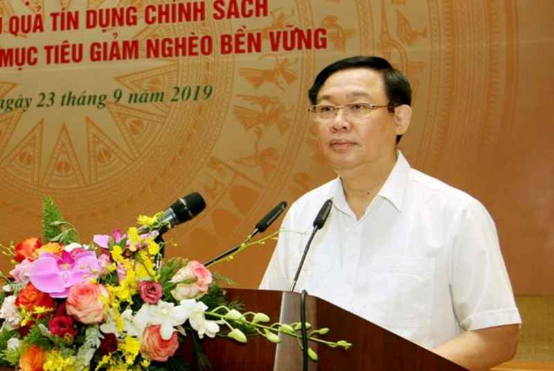 Dù khó đến mấy cũng phải dành vốn cho người nghèo