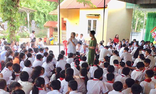 Chương trình: 'An toàn giao thông cho nụ cười ngày mai'