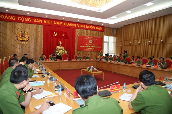 Toàn cảnh Hội nghị.