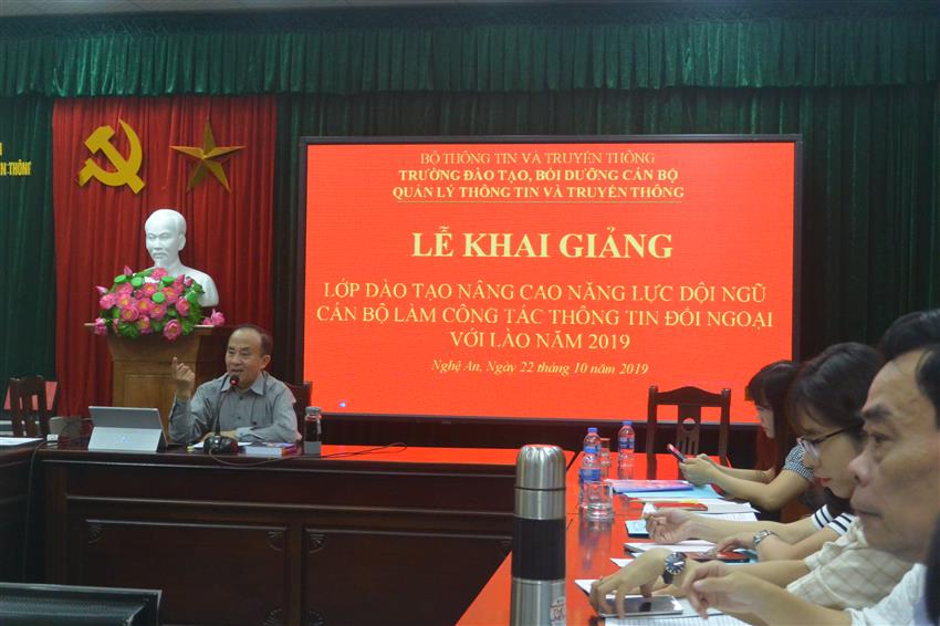 Nghệ An: Tập huấn công tác thông tin đối ngoại cho các cơ quan báo chí