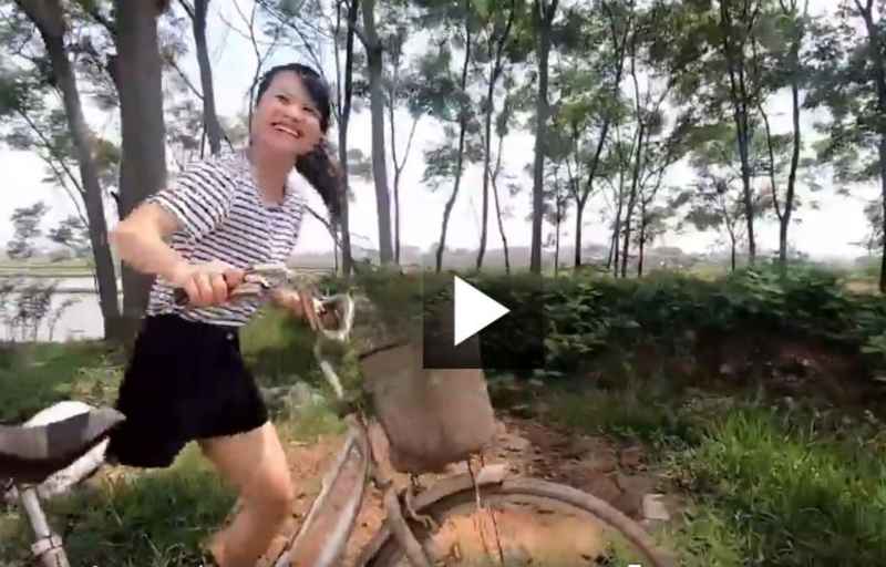 Cô gái một chân tốt nghiệp bằng giỏi, tự tin mình đẹp theo cách riêng